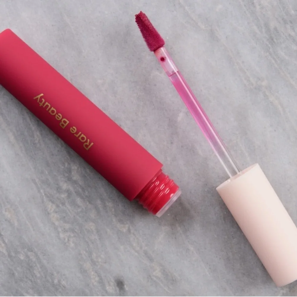 RARE BEAUTY LIP SOUFFLE MATTE CREAM LIPSTICK - HEROIC COLOR